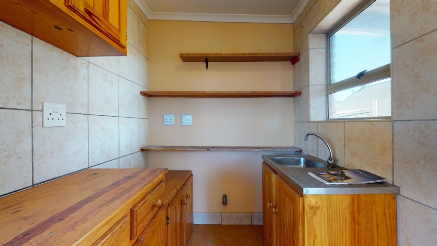 6 Bedroom Property for Sale in North End Eastern Cape